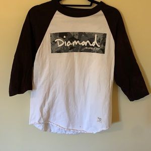 Diamond shirt with quarter sleeves